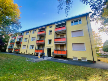 3-Zimmer-Wohnung mit Loggia, Finkenschlag 21, 90766 Fürth